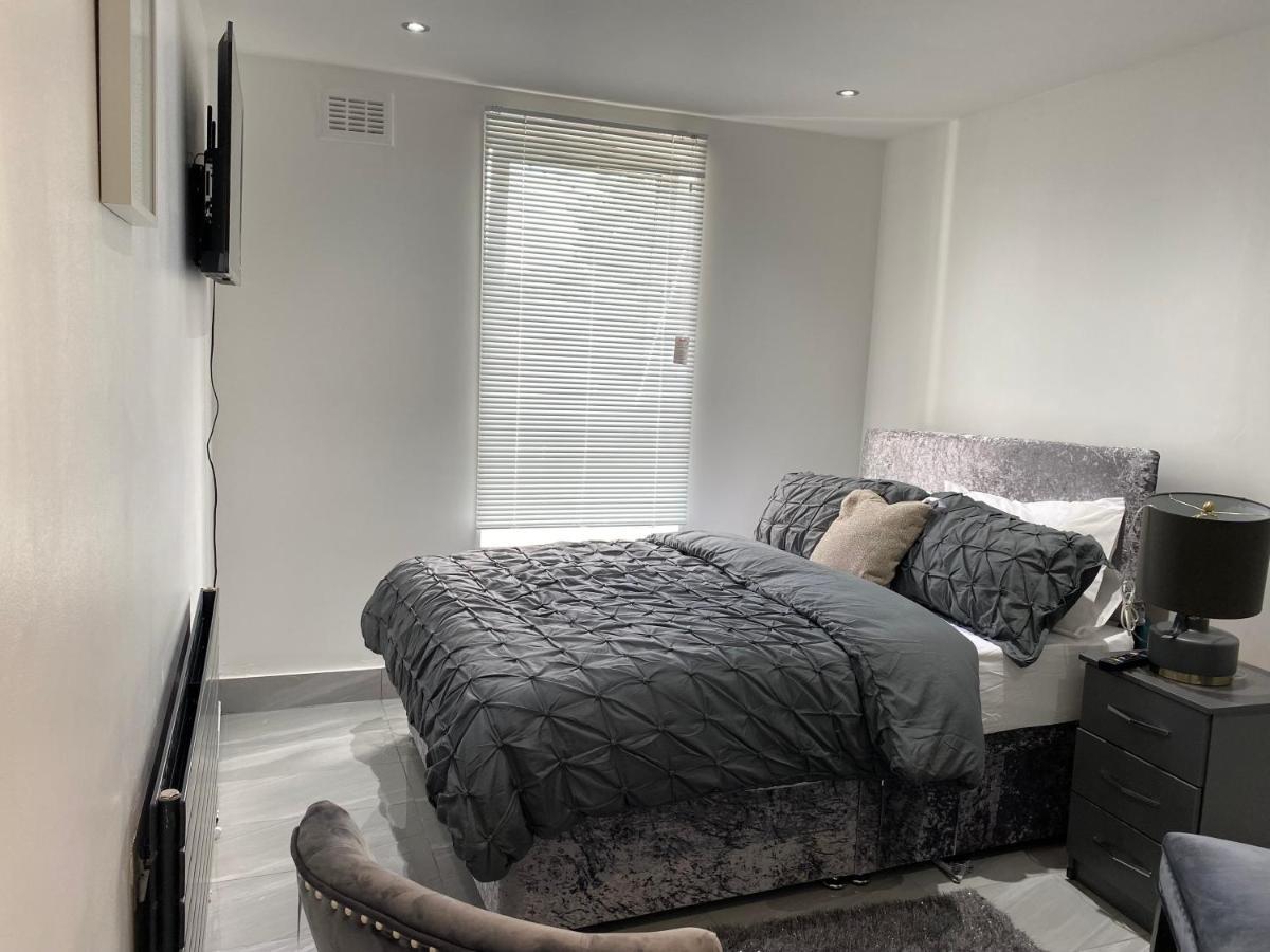 Luxurious 2-Bed Apartment In Woolwich ロンドン エクステリア 写真