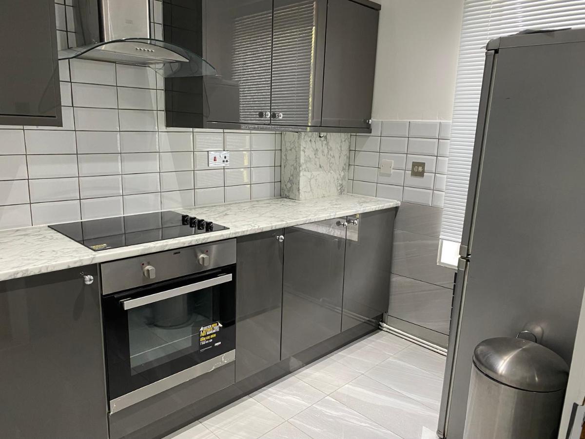 Luxurious 2-Bed Apartment In Woolwich ロンドン エクステリア 写真