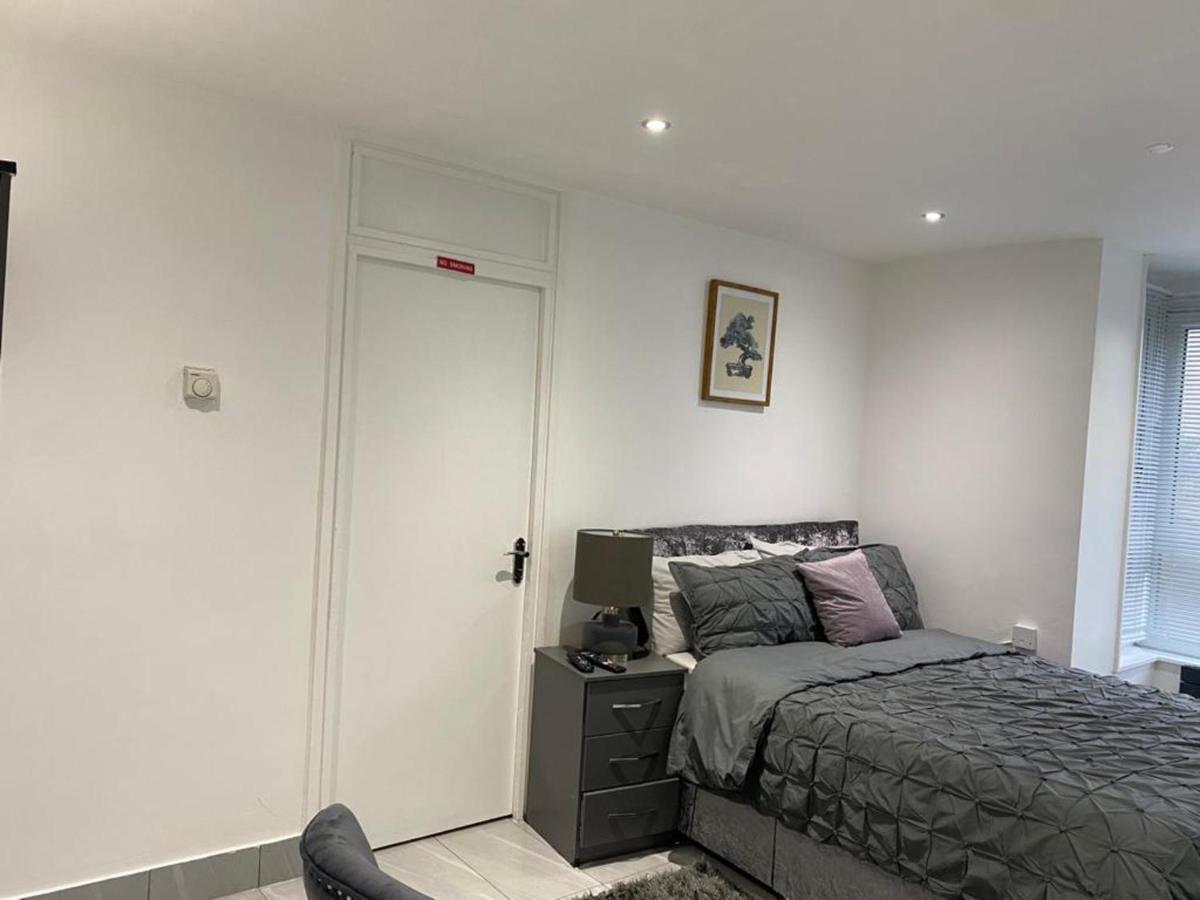 Luxurious 2-Bed Apartment In Woolwich ロンドン エクステリア 写真