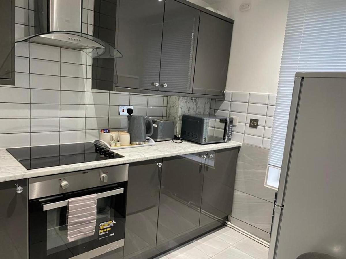 Luxurious 2-Bed Apartment In Woolwich ロンドン エクステリア 写真