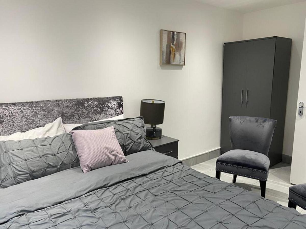 Luxurious 2-Bed Apartment In Woolwich ロンドン エクステリア 写真